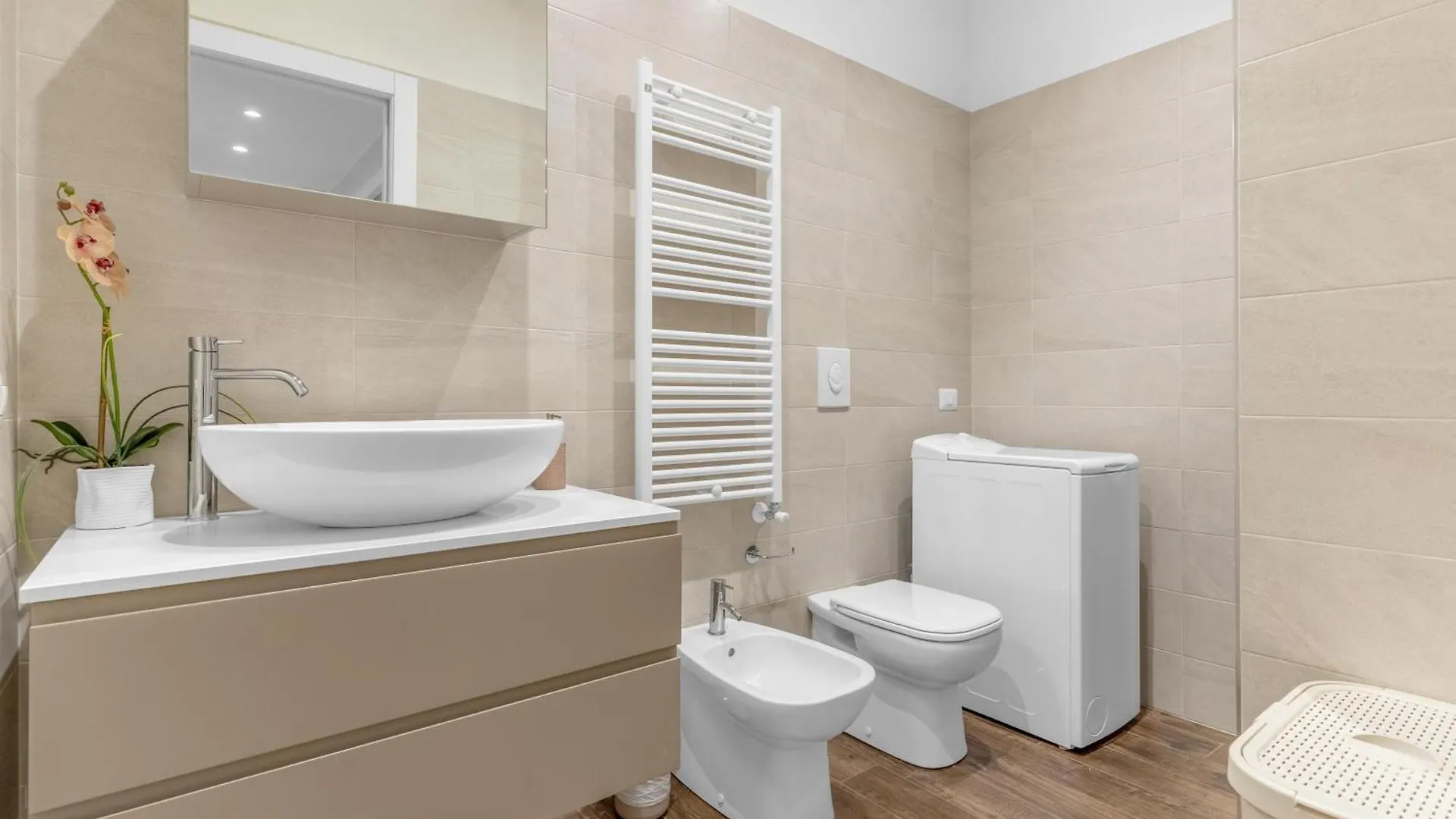 Corsica Comfort Suites-10 Min To Linate Airport Milan 0*,