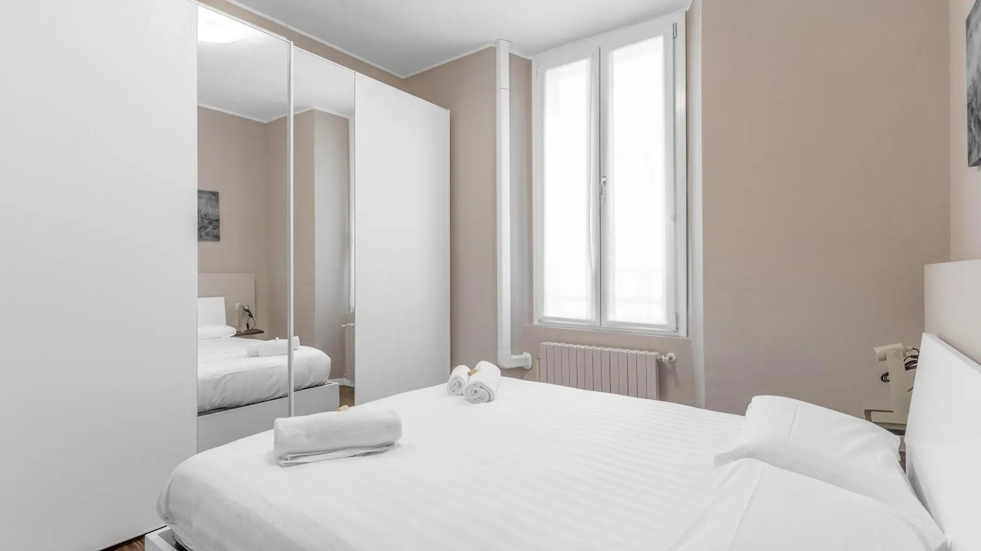 Corsica Comfort Suites-10 Min To Linate Airport Milan Italy